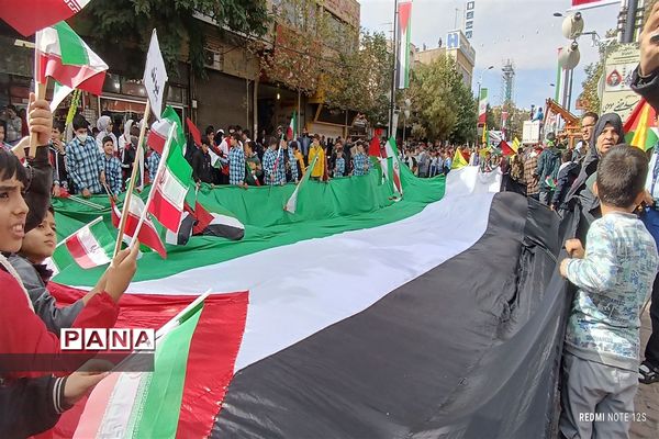 راهپیمایی ۱۳آبان در زنجان