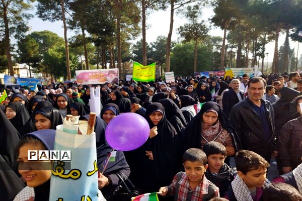 راهپیمایی ۱۳آبان در نجف آباد
