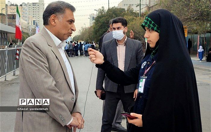 ١٣ آبان روز مبارزه با استکبار، ایستادگی و مقاومت ملت ایران در مقابل آمریکا است