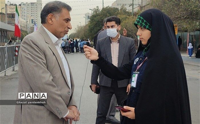 ١٣ آبان روز مبارزه با استکبار، ایستادگی و مقاومت ملت ایران در مقابل آمریکا است