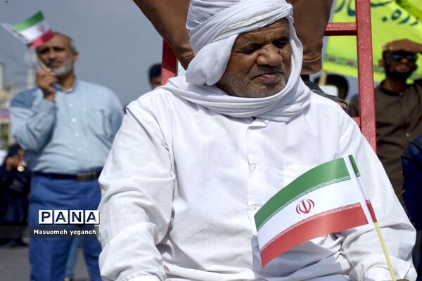 راهپیمایی ۱۳ آبان در رودان