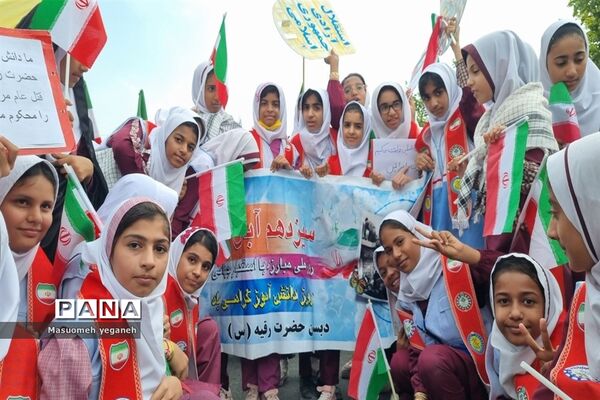 راهپیمایی ۱۳ آبان در رودان