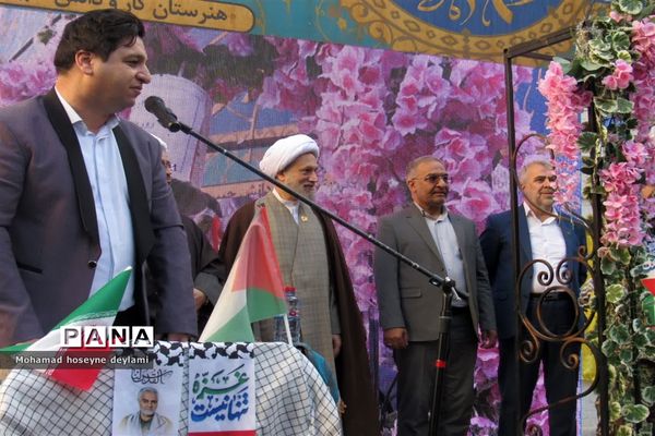 آیین نواخته شدن زنگ استکبارستیزی در مدارس فارس