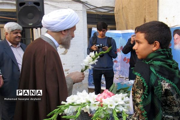 آیین نواخته شدن زنگ استکبارستیزی در مدارس فارس