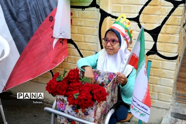 جشن روز دانش‌آموز و نواخته شدن زنگ استکبار ستیزی در مدارس منطقه ۱۸