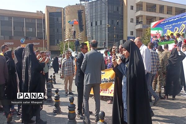 تجمع بزرگ ضد استکباری دانش‌آموزان در شیراز