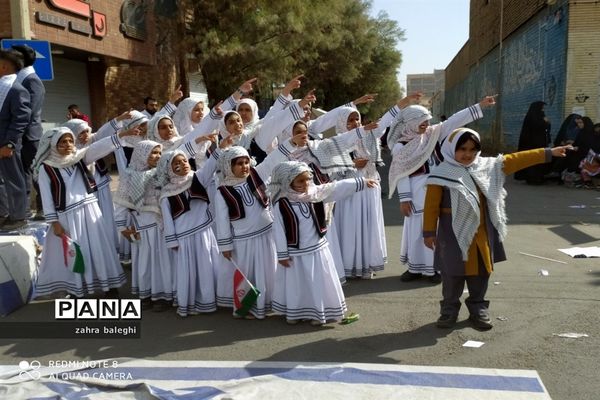 شکوه حضور مردم زاهدان در راهپیمایی یوم الله ۱۳ آبان