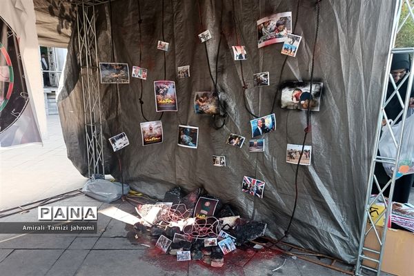 حضور پررنگ دانش‌آموزان پسر در تجمع ضد استکبارستیزی یوم الله 13 آبان