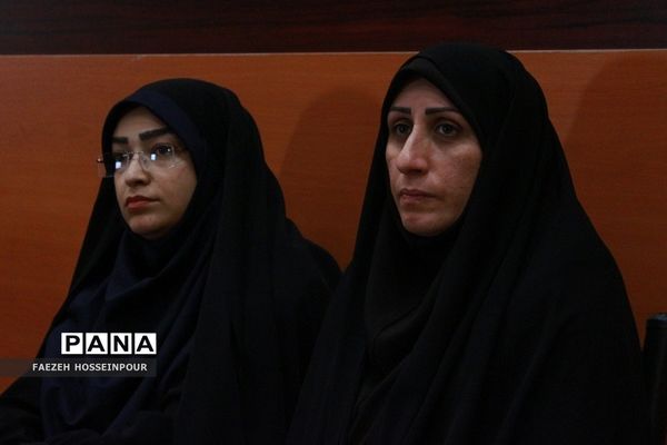 آیین تجلیل از رتبه‌های برتر کنکور ناحیه 2 بهارستان