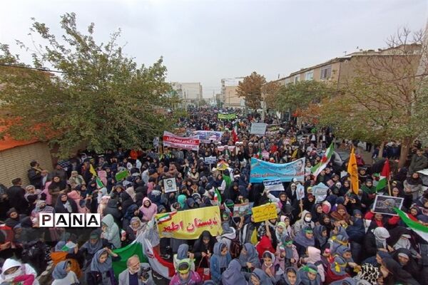 راهپیمایی 13 آبان روز دانش‌آموز در شهرستان فردیس