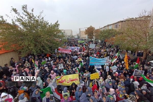 راهپیمایی 13 آبان روز دانش‌آموز در شهرستان فردیس