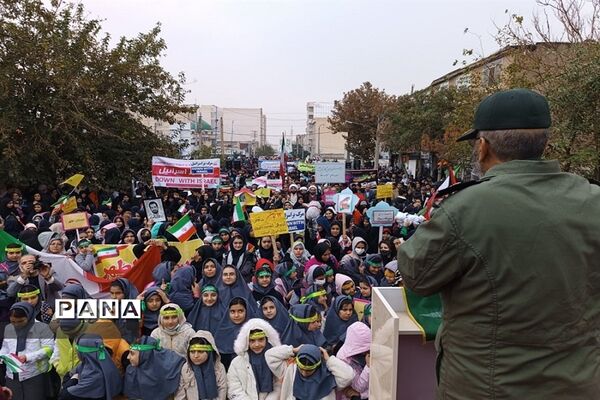 راهپیمایی 13 آبان روز دانش‌آموز در شهرستان فردیس