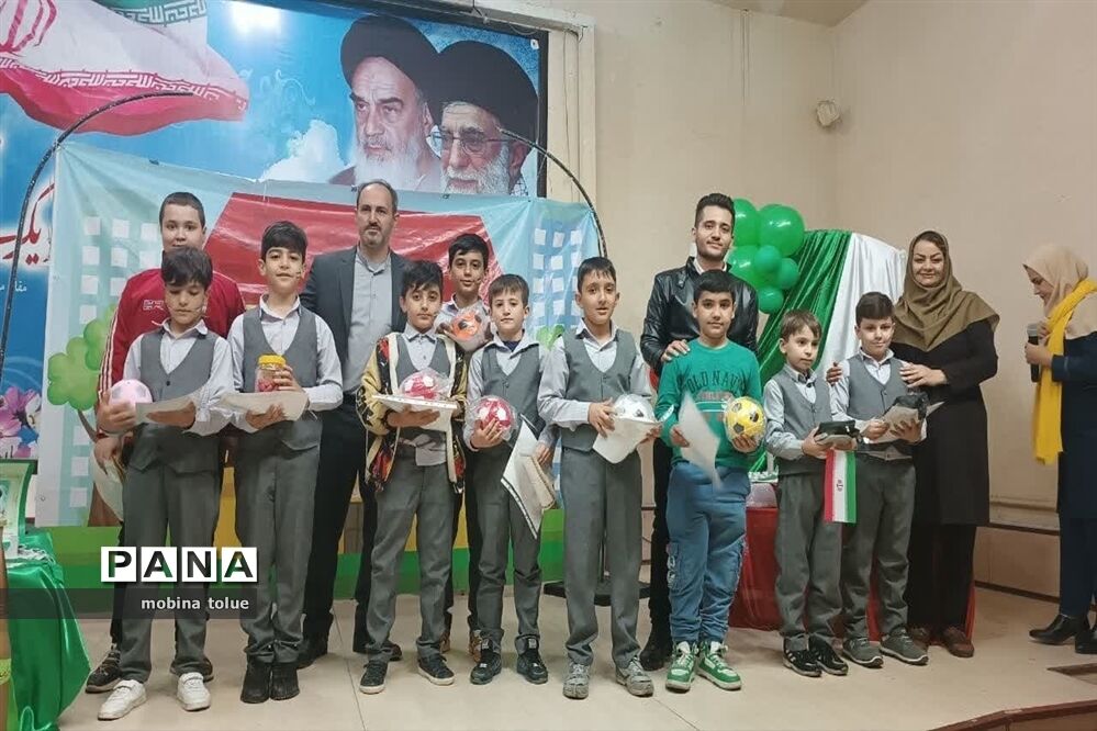 مراسم گرامیداشت هفته دانش‌آموز در مدرسه برهان علم