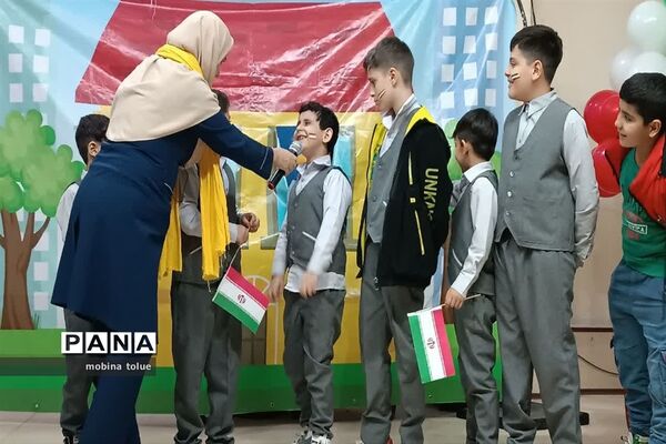 مراسم گرامیداشت هفته دانش‌آموز در مدرسه برهان علم