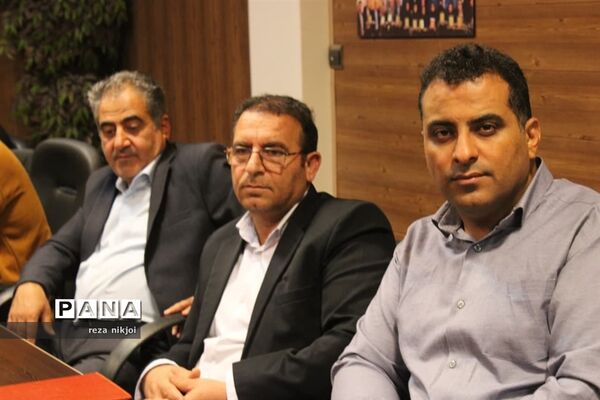 جلسه تخصصی مدیران ابتدایی ناحیه یک بهارستان