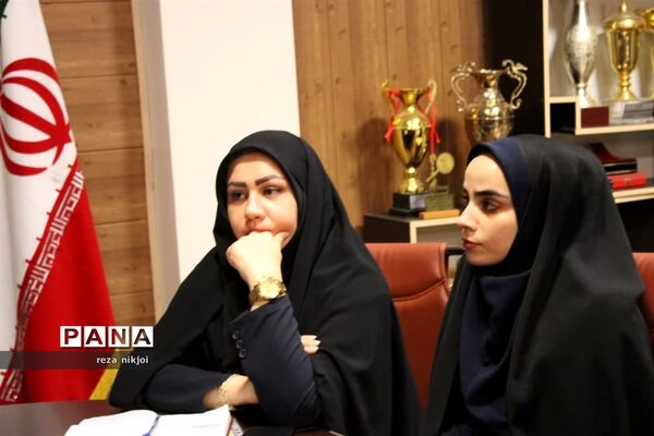 جلسه تخصصی مدیران ابتدایی ناحیه یک بهارستان