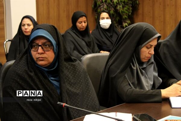 جلسه تخصصی مدیران ابتدایی ناحیه یک بهارستان