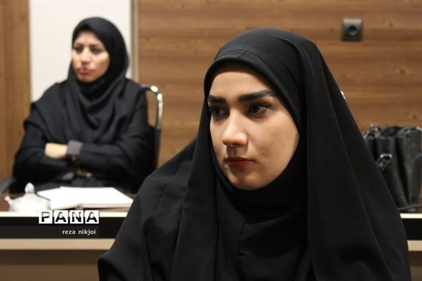 جلسه تخصصی مدیران ابتدایی ناحیه یک بهارستان