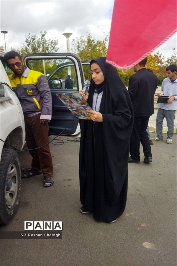 فریادهای کوبنده مردم شهر دستجرد خلجستان قم در راهپیمایی 13 آبان
