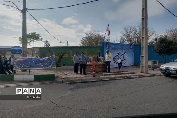 تجدید میثاق مردم جعفریه قم با آرمان‌های انقلاب در راهپیمایی13 آبان
