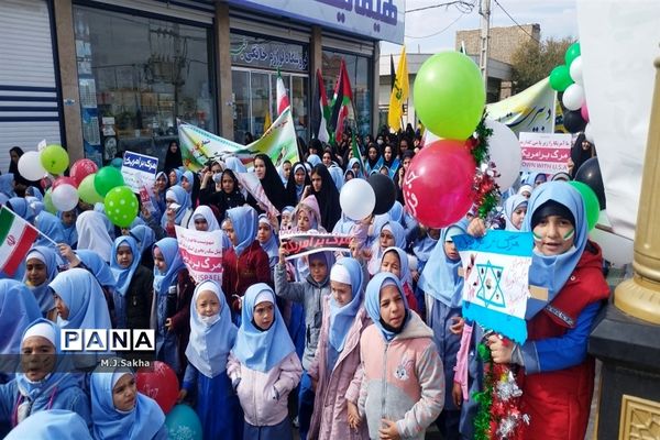 تجدید میثاق مردم جعفریه قم با آرمان‌های انقلاب در راهپیمایی13 آبان