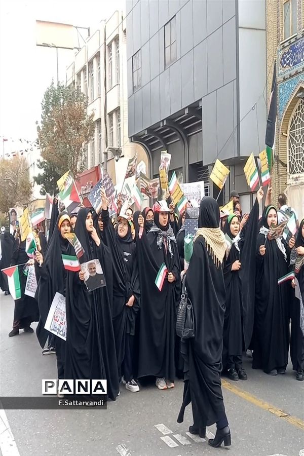 خروش طوفانی مردم قم در راهپیمایی روز ملی مبارزه با استکبار جهانی-1