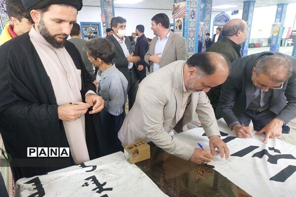 حضور دانش‌آموزان طارمی در راهپیمایی ۱۳آبان