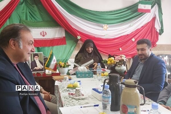 جلسه هم‌اندیشی و هماهنگی مدیران متوسطه دوم در آموزش و پرورش رودهن