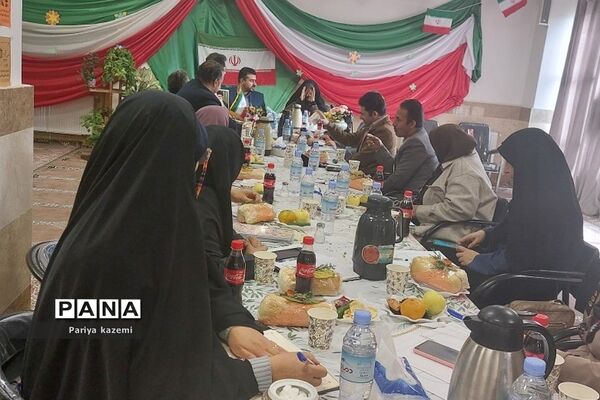 جلسه هم‌اندیشی و هماهنگی مدیران متوسطه دوم در آموزش و پرورش رودهن