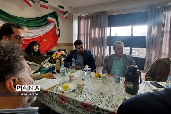 جلسه هم‌اندیشی و هماهنگی مدیران متوسطه دوم در آموزش و پرورش رودهن