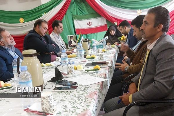 جلسه هم‌اندیشی و هماهنگی مدیران متوسطه دوم در آموزش و پرورش رودهن