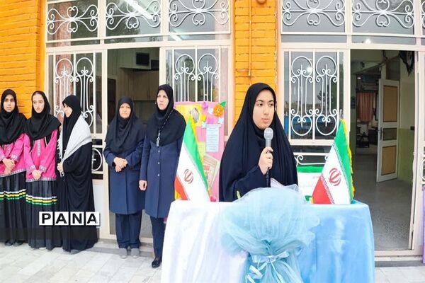 نواختن زنگ فرهنگ عمومی در دبیرستان شاهد مطهره کاشمر