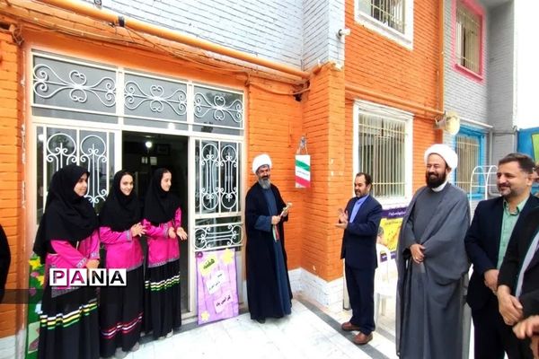 نواختن زنگ فرهنگ عمومی در دبیرستان شاهد مطهره کاشمر