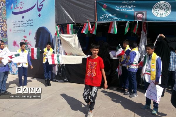 دانش‌آموزان با شهدای دانش‌آموز یک دل شدند