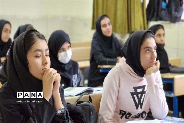 آیین گرامیداشت هفته دانش‌آموز در آموزشگاه متانت