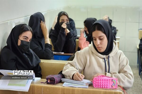 آیین گرامیداشت هفته دانش‌آموز در آموزشگاه متانت