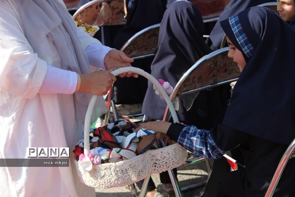 زنگ استکبار ستیزی در آموزشگاه فرزانگان ناحیه یک بهارستان