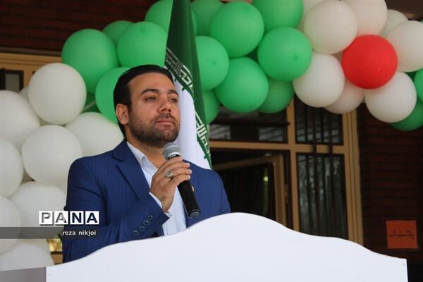 زنگ استکبار ستیزی در آموزشگاه فرزانگان ناحیه یک بهارستان