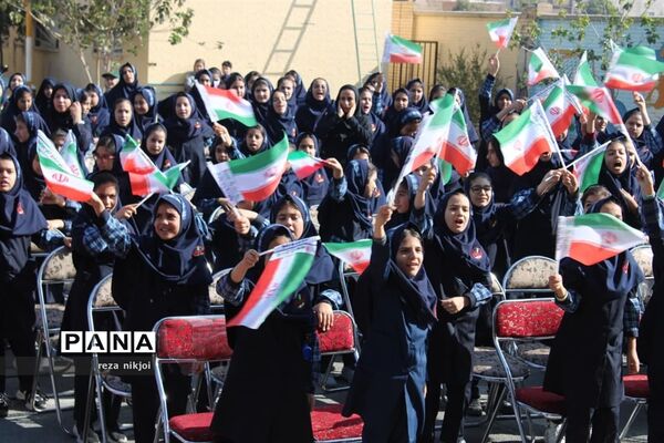 زنگ استکبار ستیزی در آموزشگاه فرزانگان ناحیه یک بهارستان