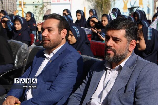 زنگ استکبار ستیزی در آموزشگاه فرزانگان ناحیه یک بهارستان