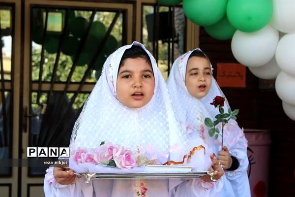 زنگ استکبار ستیزی در آموزشگاه فرزانگان ناحیه یک بهارستان