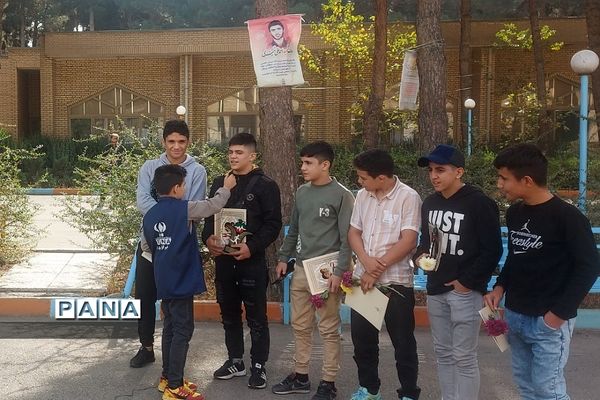 آیین تجلیل از قهرمانان و مدال‌آوران عرصه ورزش دانش‌آموزان پسر شهرستان‌های تهران