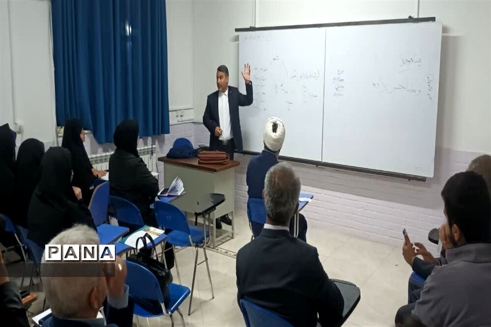 برگزاری دوره توانمندسازی ۲۴ ساعته مربیان پرورشی خراسان شمالی