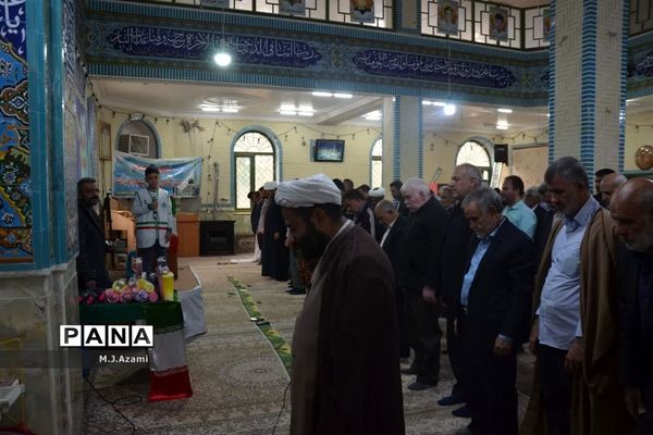 حضور اعضای سازمان دانش‌آموزی جعفریه و دستجرد در نماز جمعه