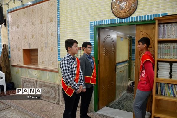 حضور اعضای سازمان دانش‌آموزی جعفریه و دستجرد در نماز جمعه