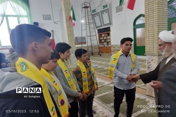 حضور اعضای سازمان دانش‌آموزی جعفریه و دستجرد در نماز جمعه