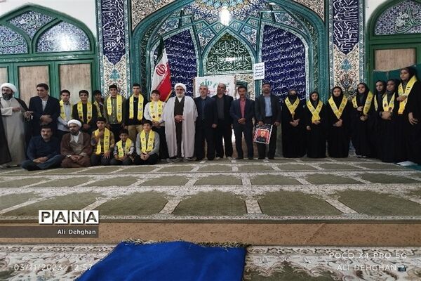 حضور اعضای سازمان دانش‌آموزی جعفریه و دستجرد در نماز جمعه