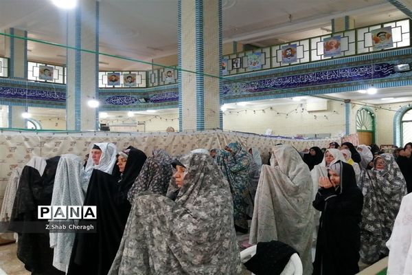 حضور اعضای سازمان دانش‌آموزی جعفریه و دستجرد در نماز جمعه