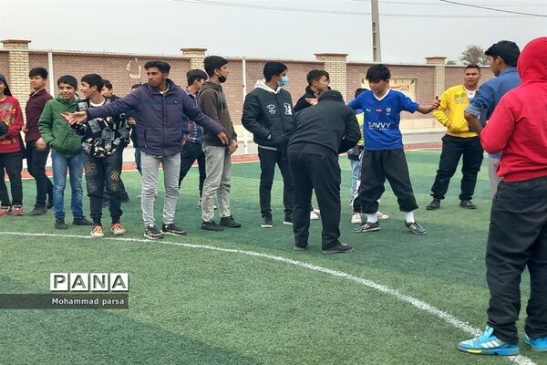 برگزاری مسابقه دانش‌آموزی در دبیرستان شهید طباطبایی جوادآباد