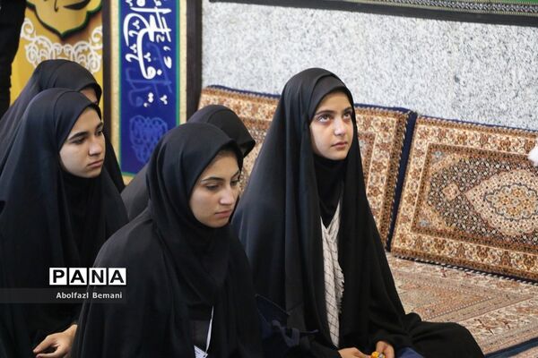 اعزام نخستین کاروان راهیان نور دانش‌آموزی قم به مناطق عملیاتی جنوب